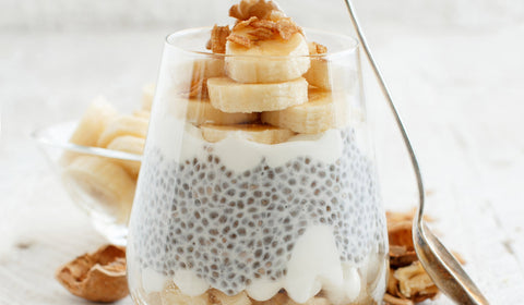 Chiagrøt med gresk yoghurt & valnøtter - Kinsarvik Naturkost