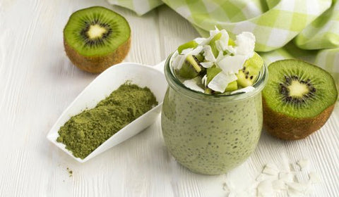 Chiagrøt med matcha & kiwi - Kinsarvik Naturkost