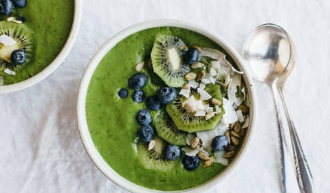 Clean & green smoothiebowl - Kinsarvik Naturkost
