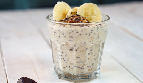 Kjøleskapsgrøt med banan & peanøttsmør - Kinsarvik Naturkost