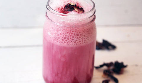 Pink latte med rødbeteshot - Kinsarvik Naturkost