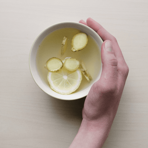 Ingefær detox-te med sitron og honning - Kinsarvik Naturkost
