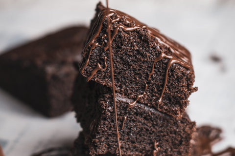 Sukkerfri brownies med sjokoladebiter - Kinsarvik Naturkost