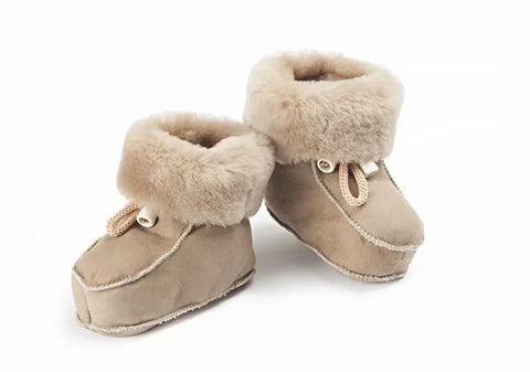 Ull Norge saueskinntøfler baby str 17/18 (0-8 mnd) off white
